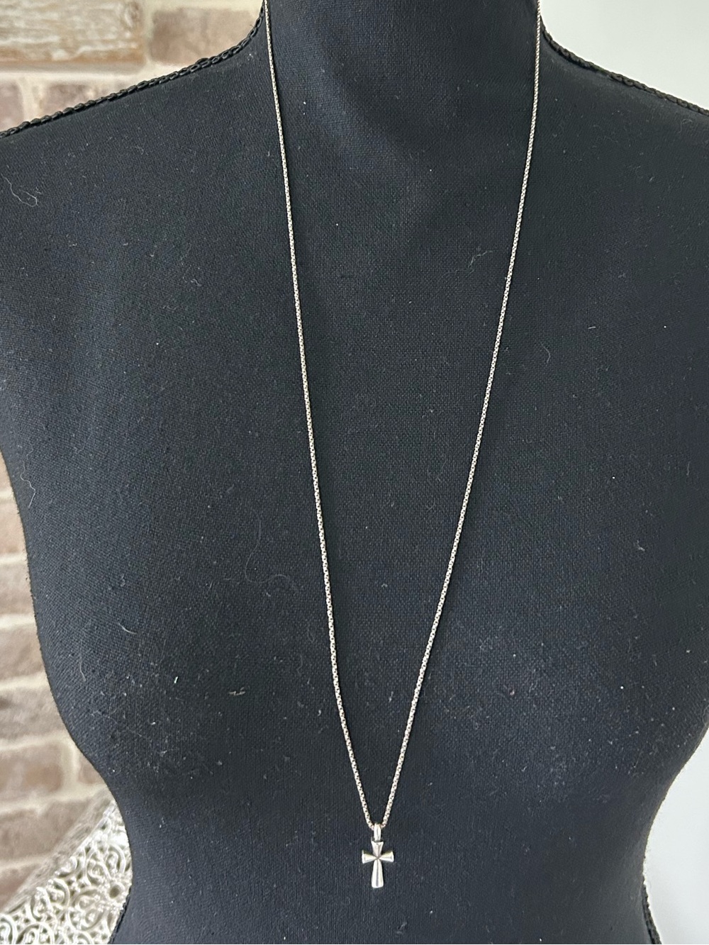 Vintage James Avery Silver Tiny Petite Cross Necklace Discontinued